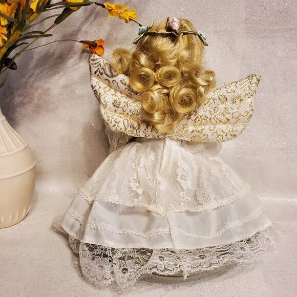 Porcelain Christmas Angel Blonde Hair Blue Eyed Praying Kneeling Doll - Picture 3 of 6